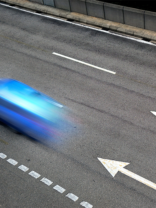 GPS Insight Portrait 3 moving car on motorway