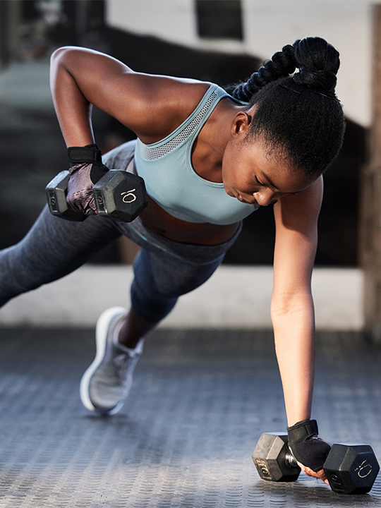 CDM Fitness Portrait 2 woman planking and lifting weights